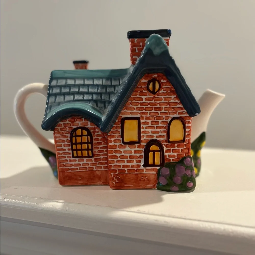 Charming Cottage Teapot Thomas Kinkade - Picture 3 of 7